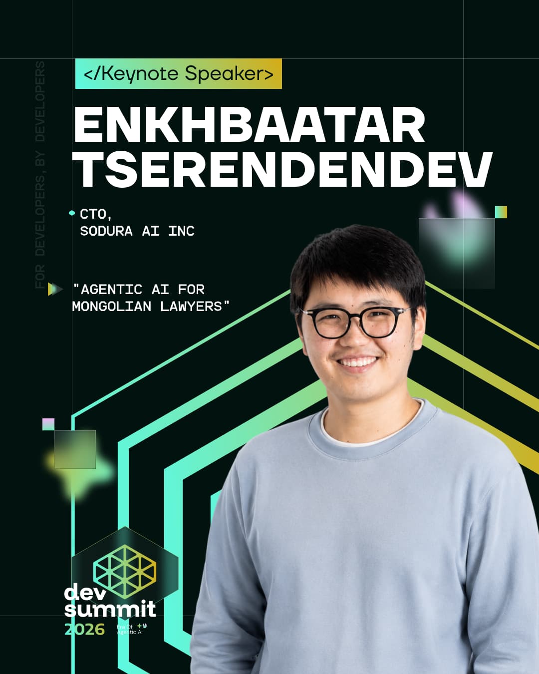 DevSummit дээр илтгэл тавьж буй Eba.
